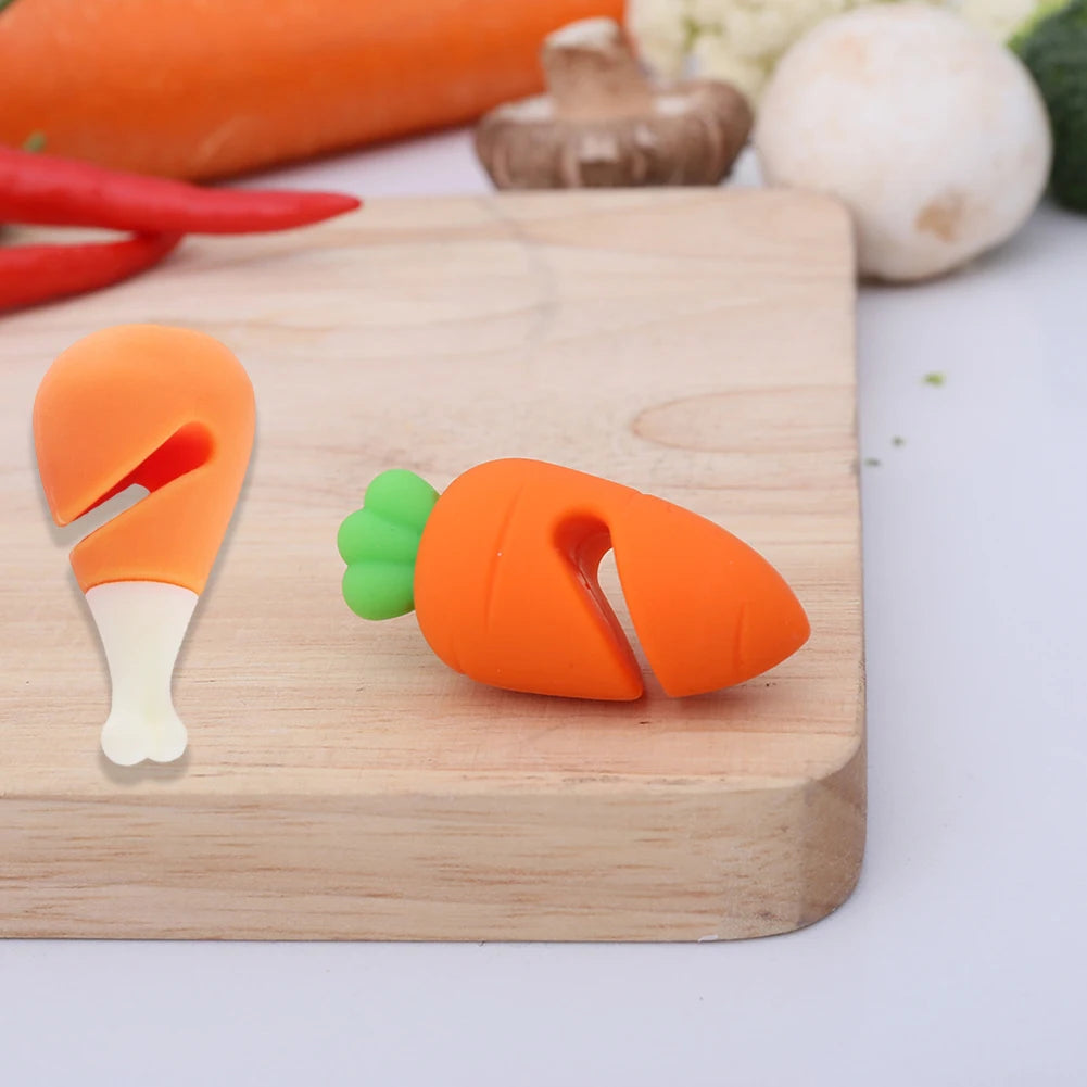 CluckClip Anti-Spill Lid Holder